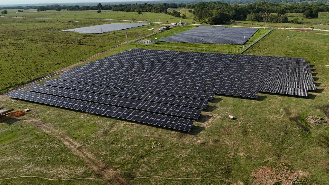 Vista aérea del portafolio de plantas solares P15, Barrancabermeja, Santander